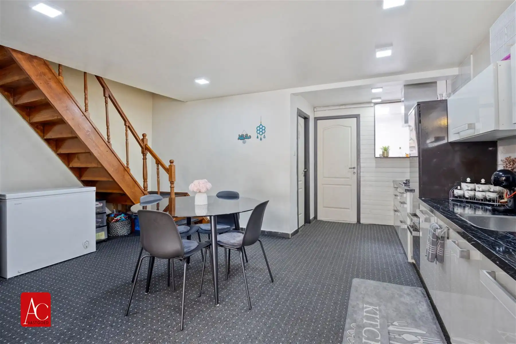 Instapklare gezinswoning met 3 slaapkamers en garage foto 8