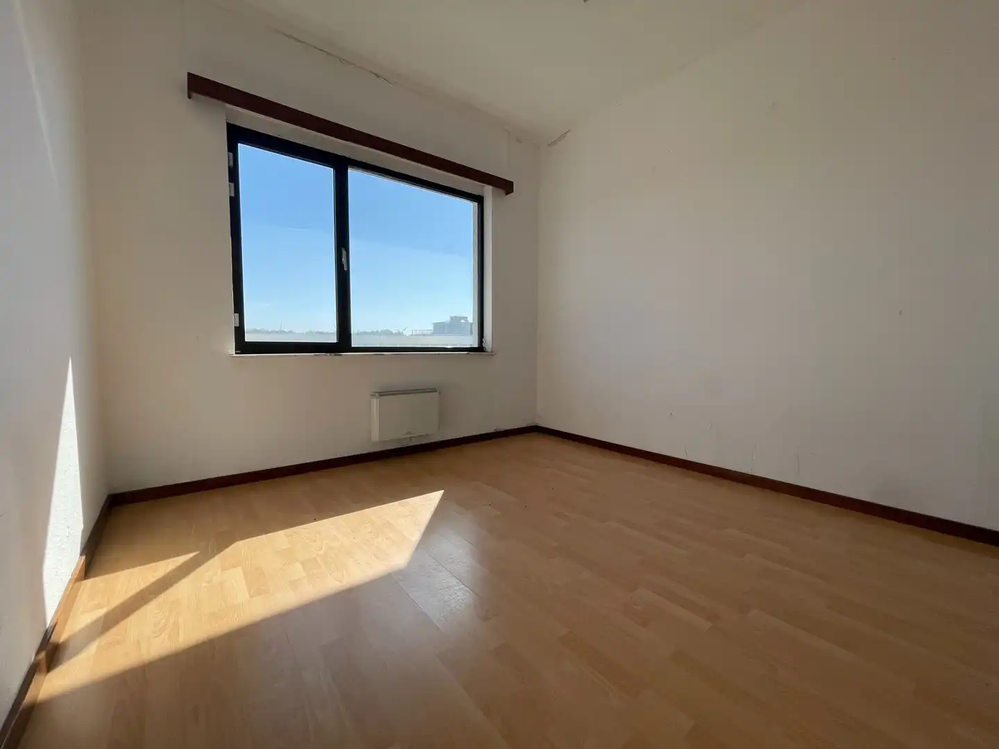 Instapklaar appartement rondom het centrum van Genk met 3 slaapkamers foto 5