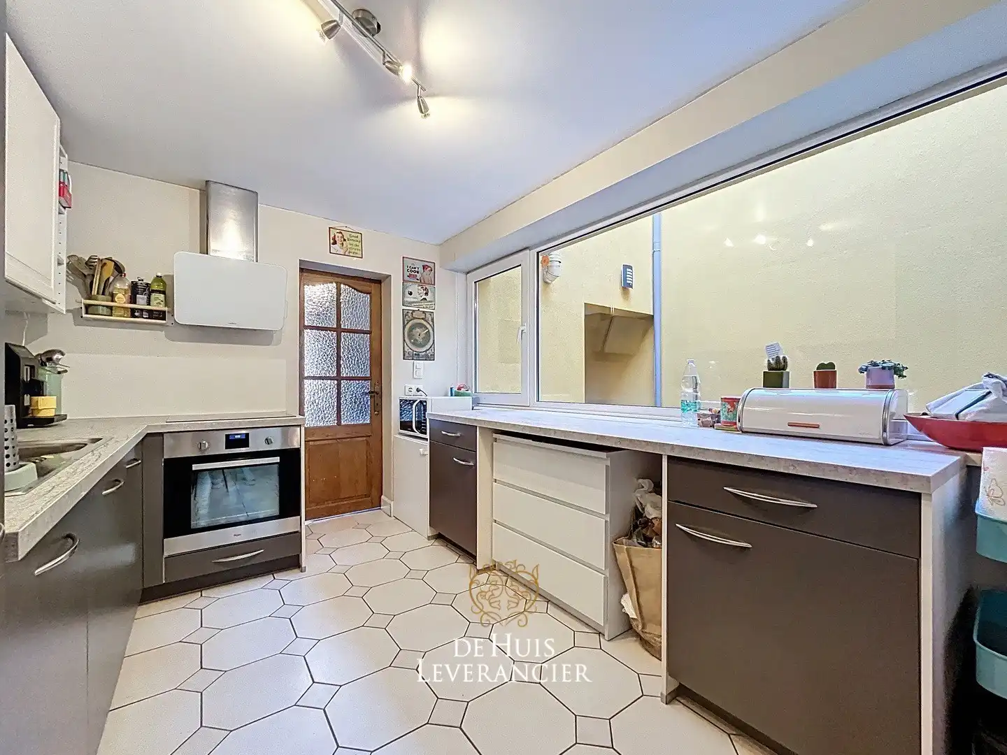 Ruime gezinswoning met 4 slpks, 2 bdks en tuin tegenover park De Schorre te koop foto 6