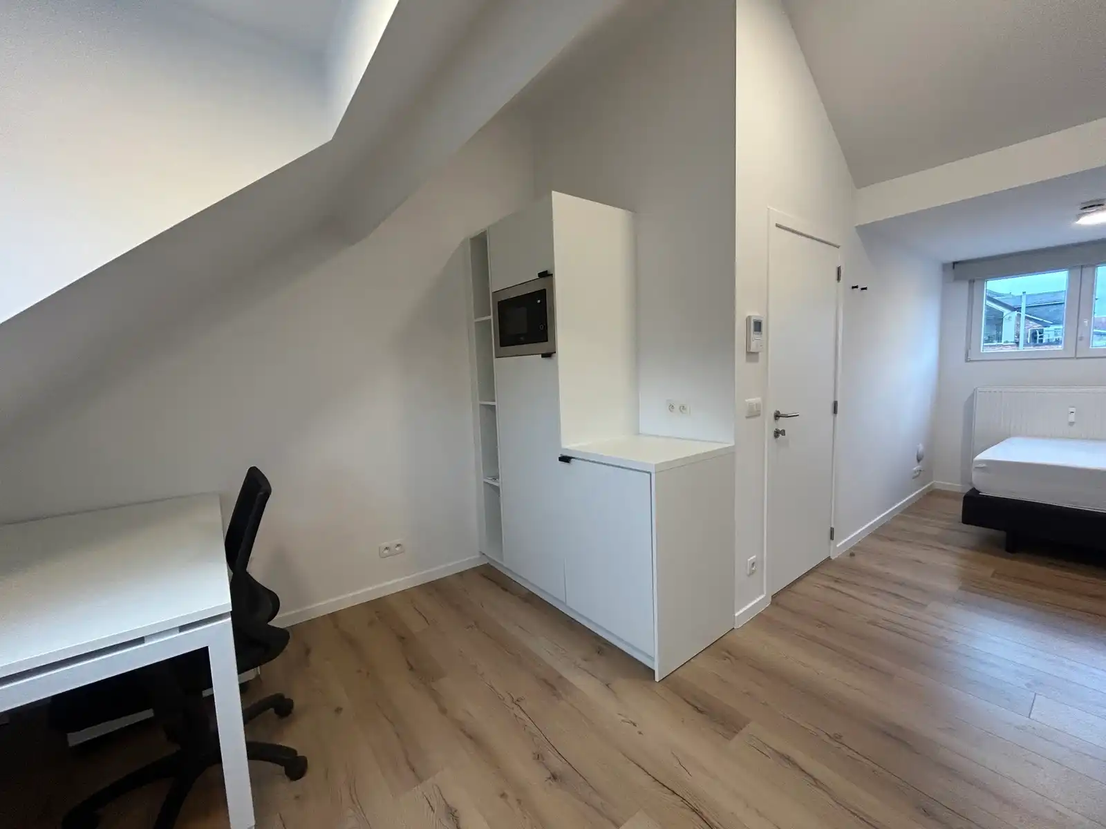 Studentenkamer eigen sanitair Parijsstraat Leuven!  foto 3