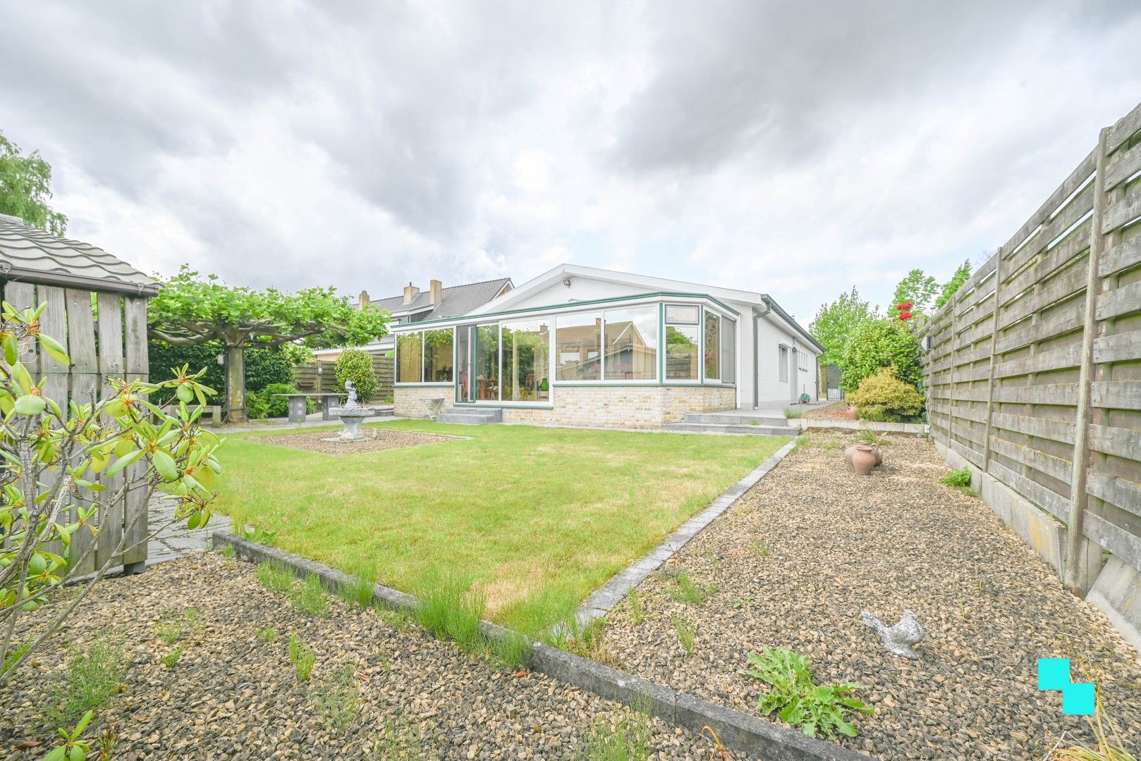 Hoofdfoto van de publicatie: Bungalow met tuin in Harelbeke