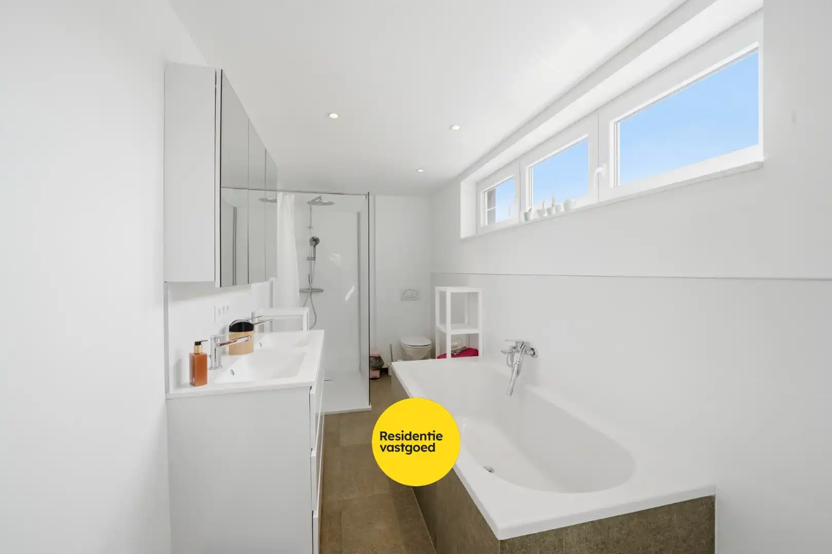 Instapklare woning met 3 slaapkamers en tuin met zicht op de Spuikom foto 18