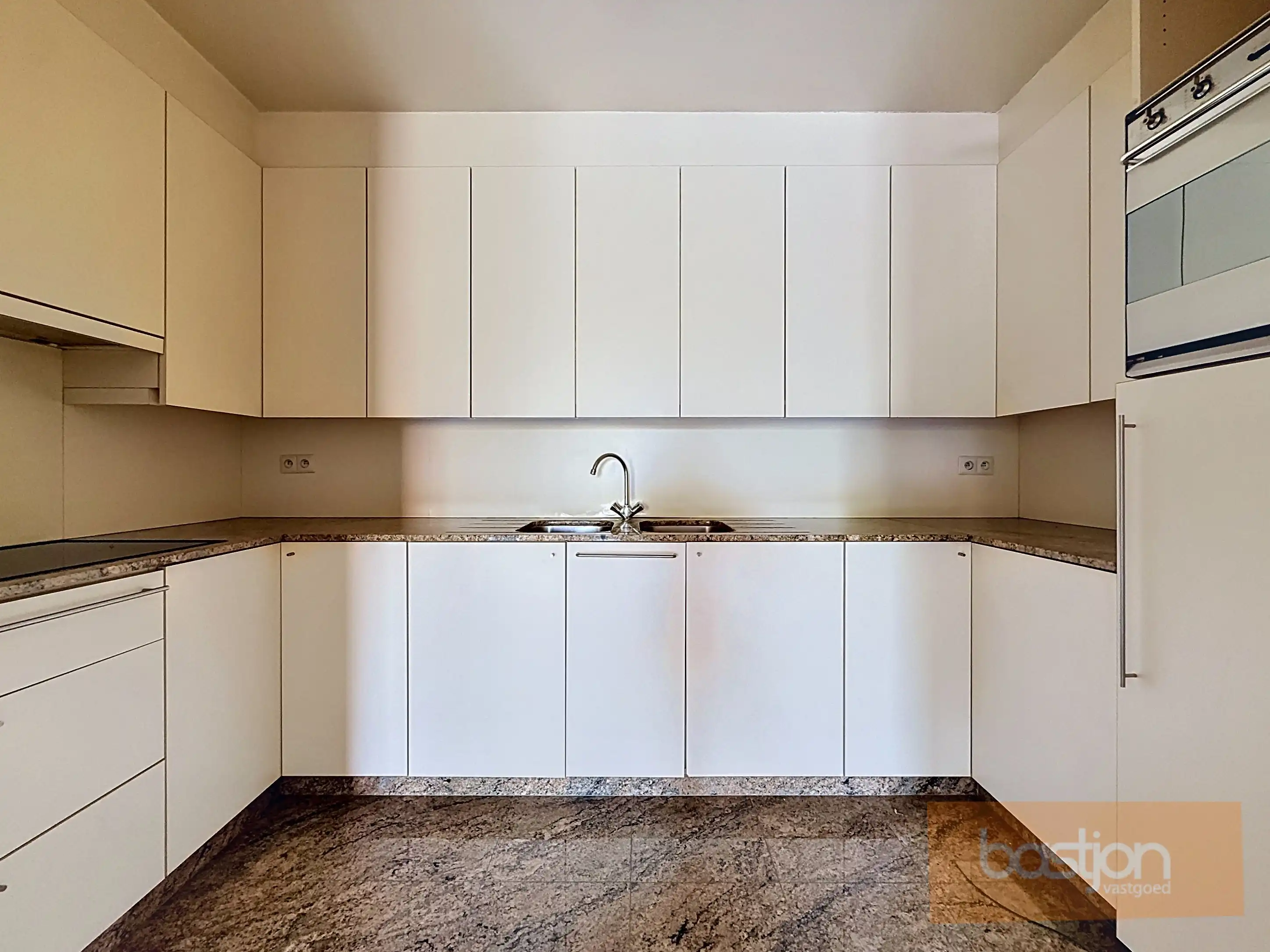 Appartement te huur met zicht op Markeplaats foto 4