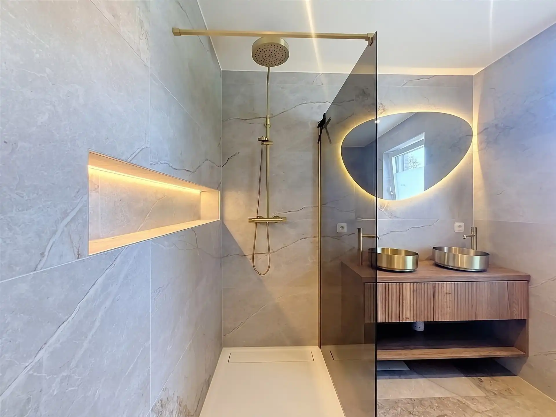 Prachtige nieuwbouwwoning op toplocatie met mogelijks 5 slaapkamers! foto 13