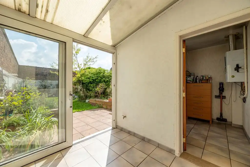 Instapklare woning met zonnige tuin in Deurne foto 9