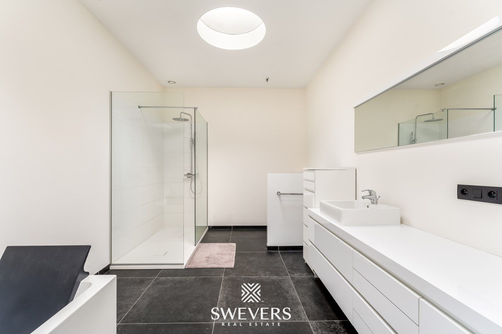 Exclusieve energiezuinige villa met zwembad en poolhouse  foto 15