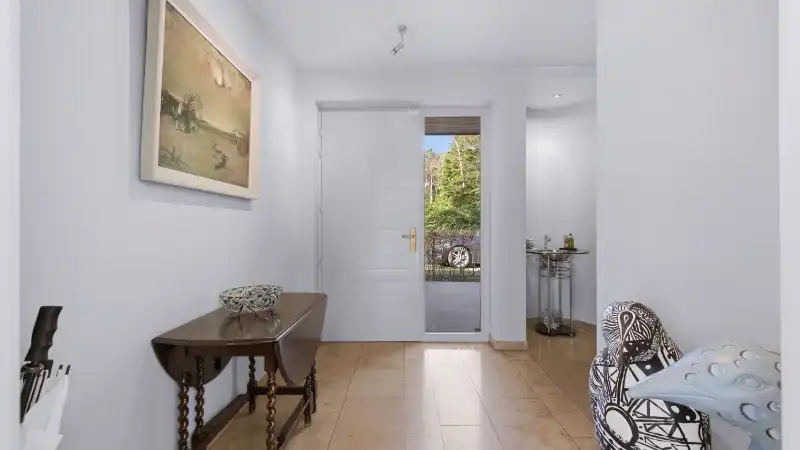 Exclusief gelegen villa van 345m² op 30 are met grote vijver foto 30