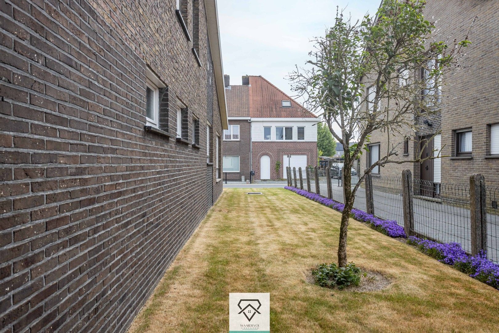 Vrijstaande woning op perceel van 1021 m² met loods en ruime tuin foto 24