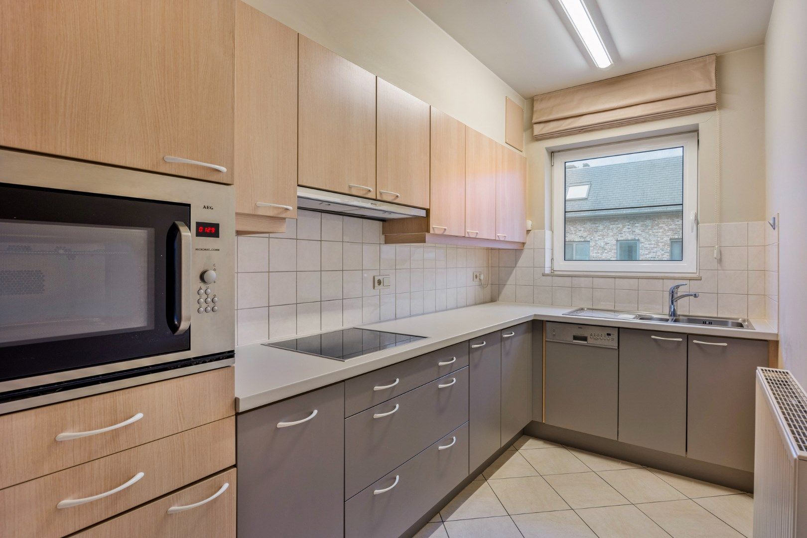Prima onderhouden 2 SLPKS appartement nabij het centrum van Mol foto 5