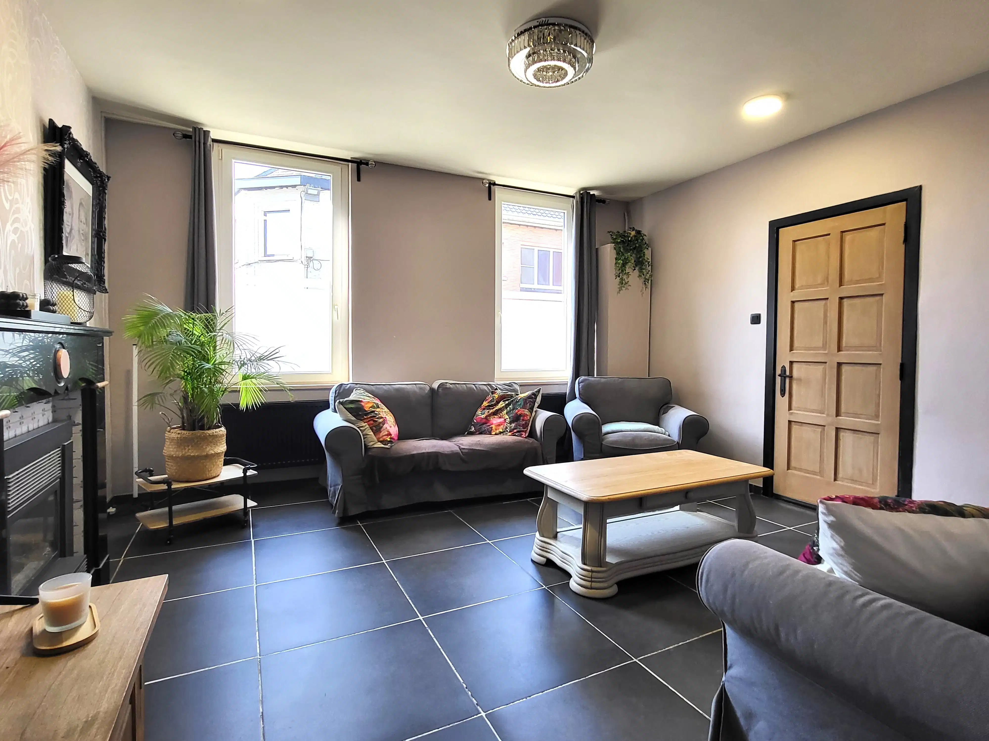 Ruime en karaktervolle gezinswoning op een perceel van 480 m² met zuidoostgerichte tuin, gelegen aan de centrumrand van Brakel.  foto 4