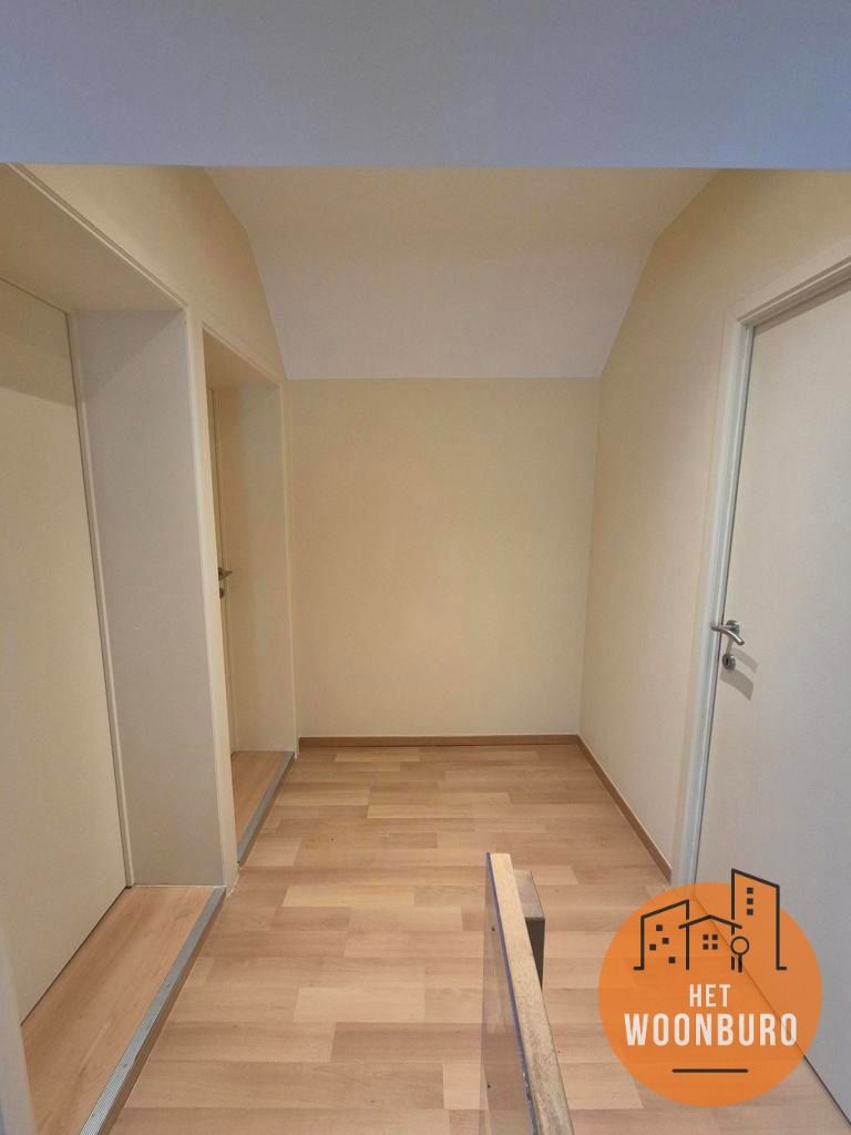 Woning HOB met garage en tuin foto 10