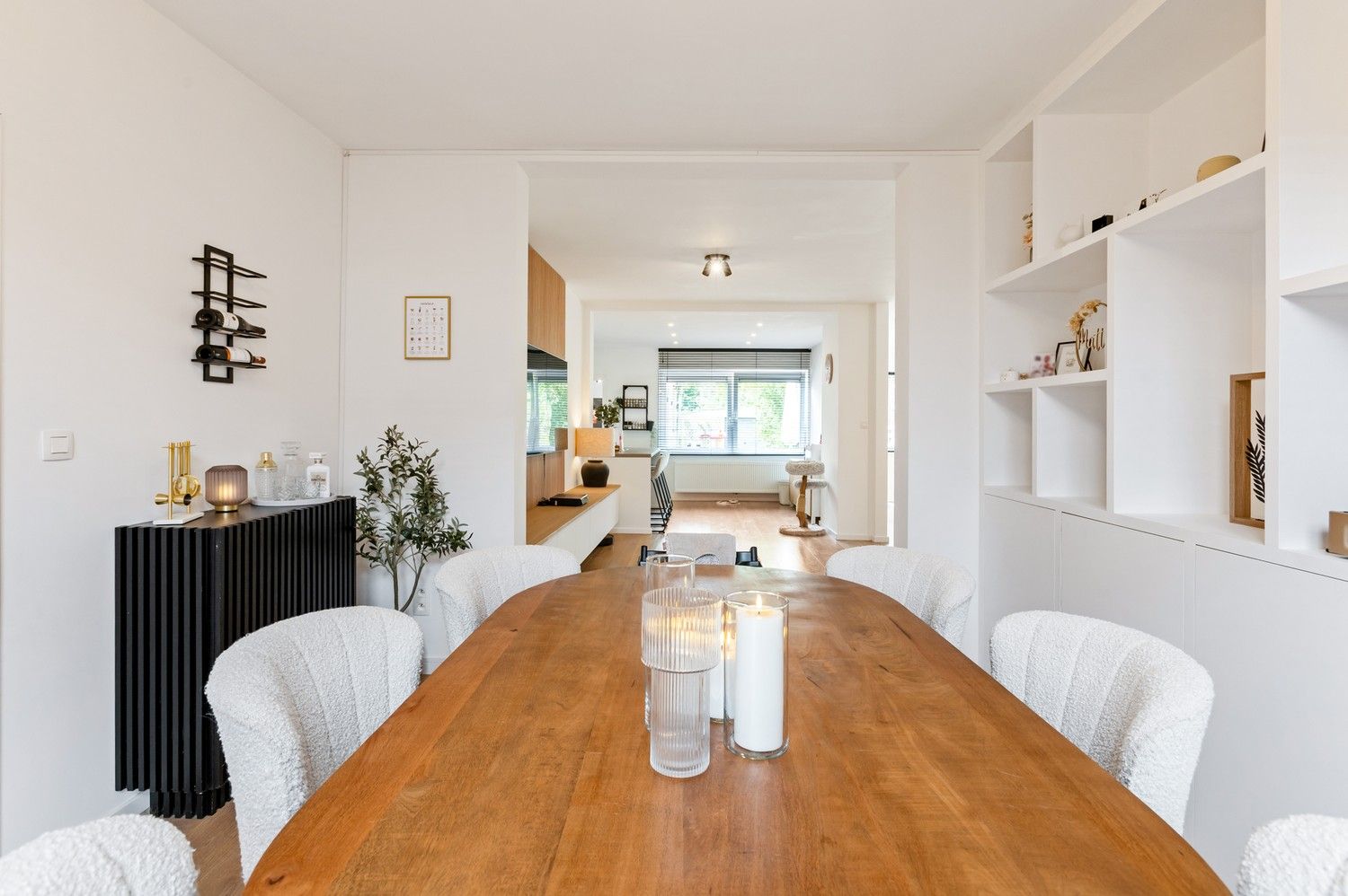 Instapklare woning met 3 slaapkamers, mooie tuin en garage in Kapellen! foto 2