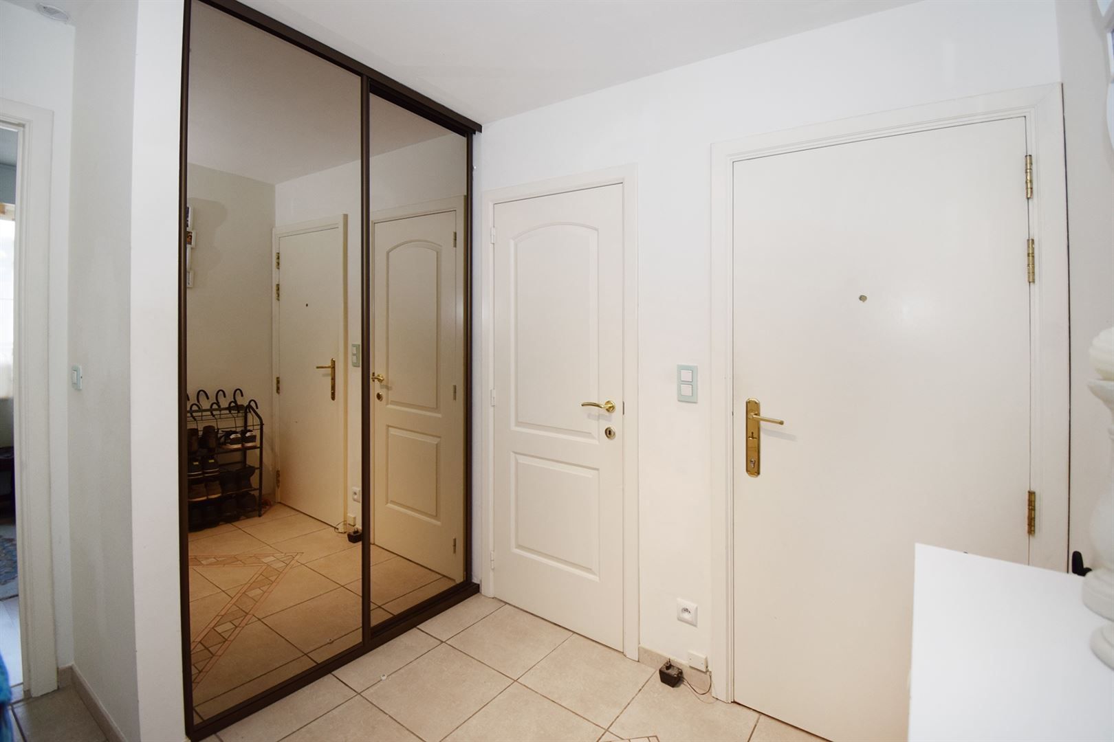 Ruim appartement met 2 slpks op centrale ligging! foto 2