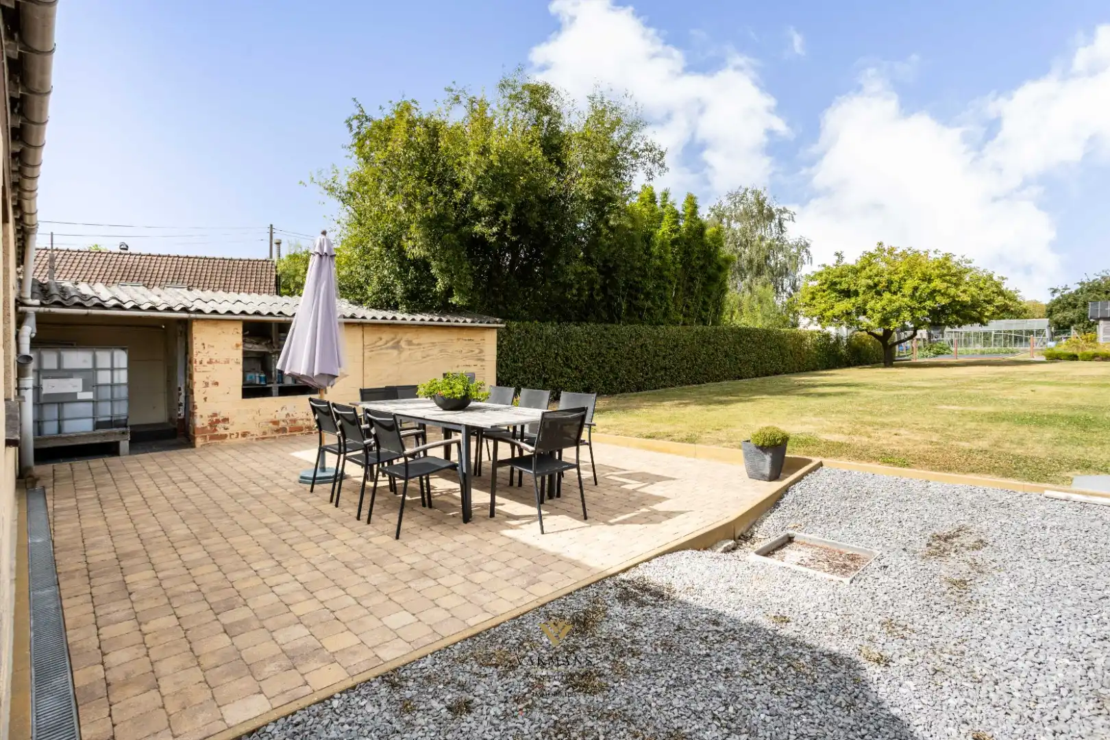 Te renoveren woning op den buiten met veel ruimte en tuin foto 27