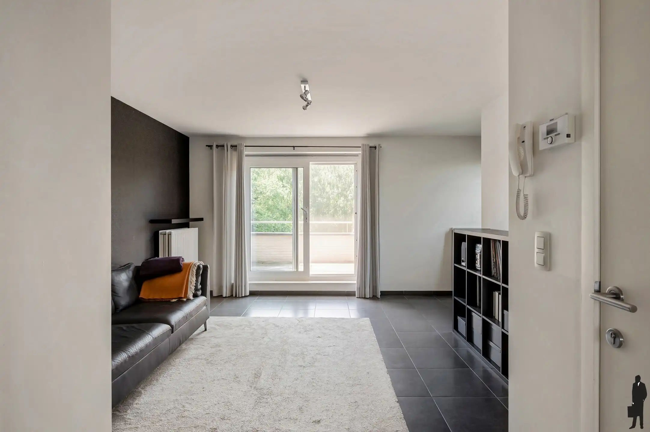 Instapklaar duplex appartement met 2 slaapkamers, ruim terras en carport&nbsp;in het centrum van Essen. foto 4