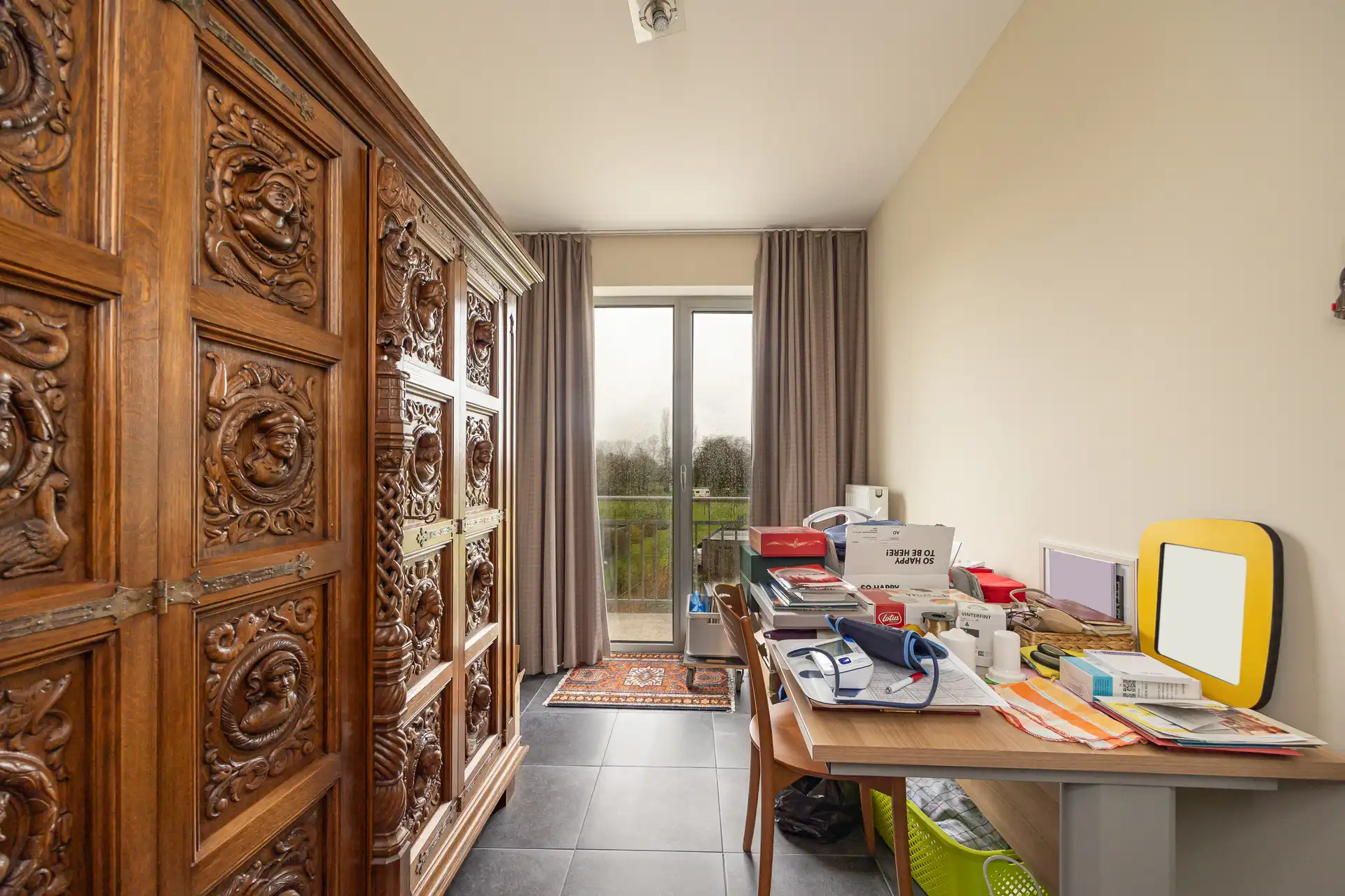 Ruim recent app. (2013 ) met 2 slpk's en garagebox foto 9