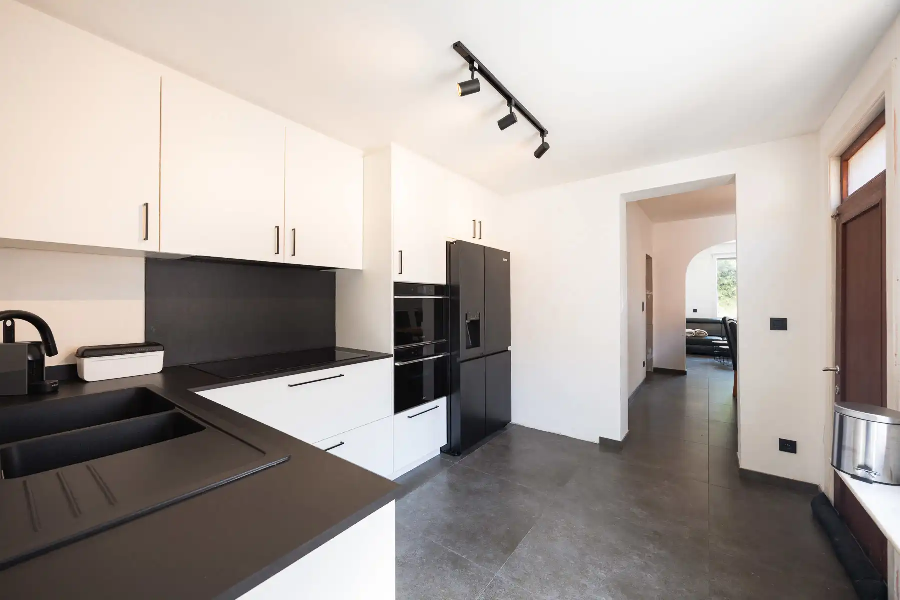 Prachtig in 2025 gerenoveerde woning met alle modern comfort foto 11