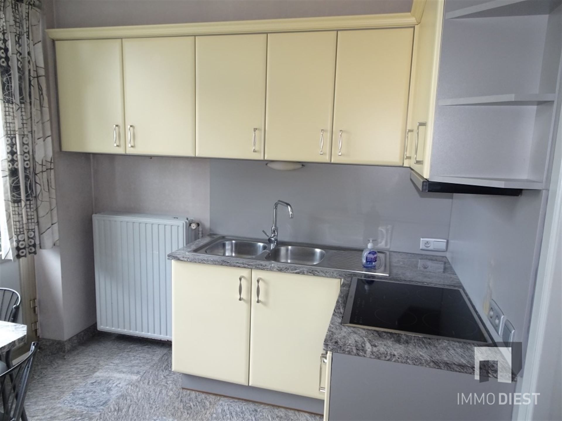 Zeer ruim appartement met 2 slaapkamers foto 7