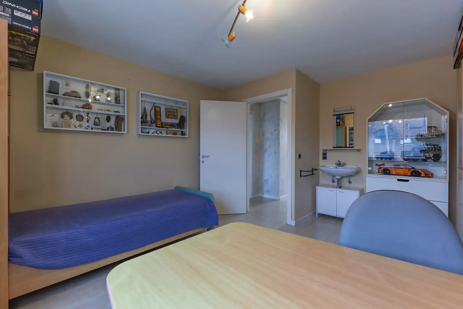 Ruime woning: 5 slpks, garage en grote tuin op toplocatie foto 23