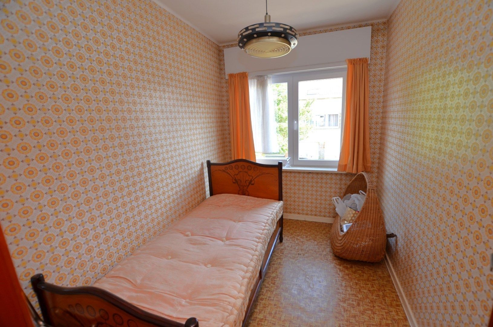 Mooi gelegen te renoveren woonhuis foto 10