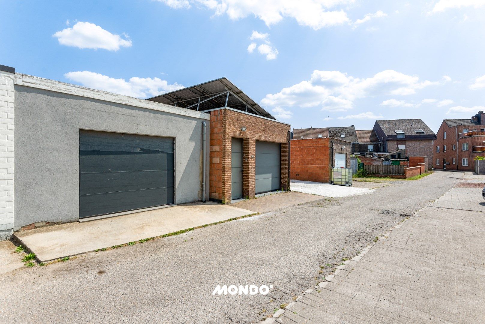 instapklare rijwoning met garage en zonnige tuin in Rumst foto 5