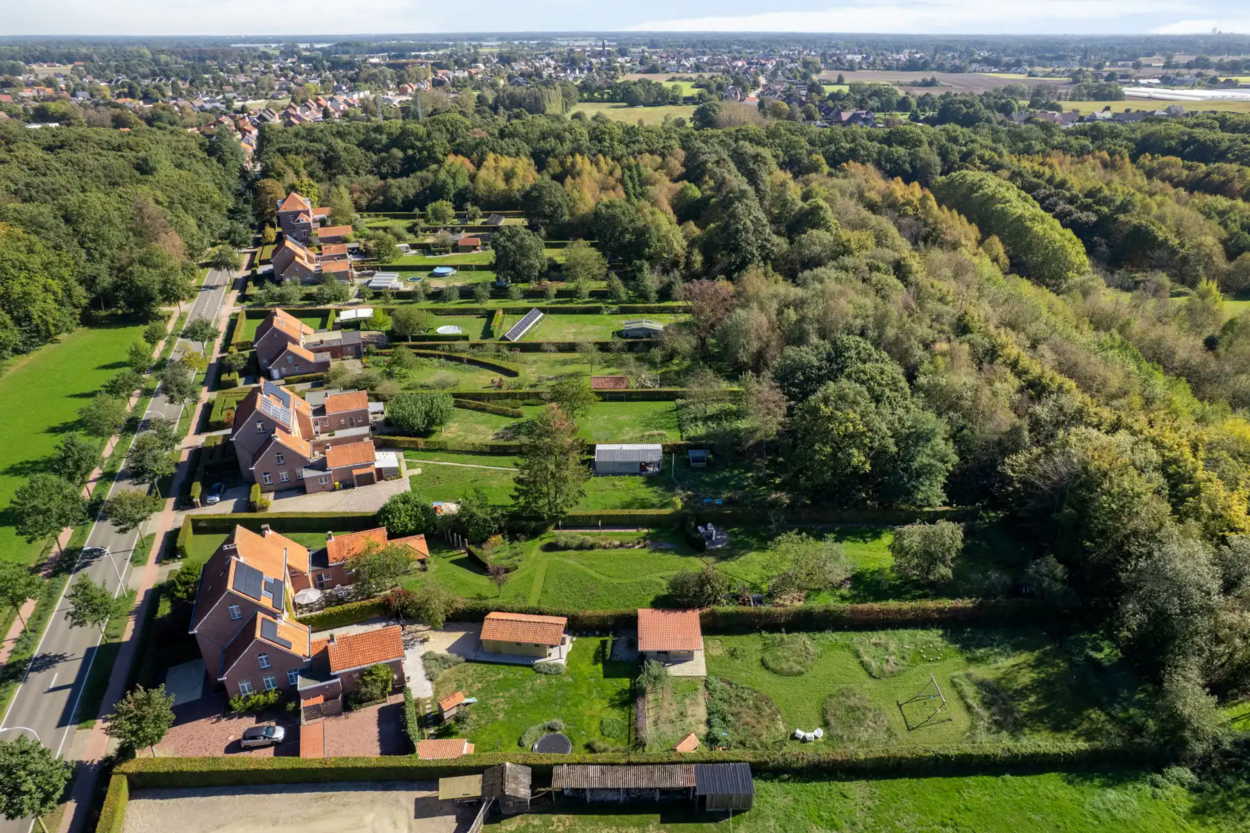 Ruime gerenoveerd erfgoedpand met 6 slk op toplocatie foto 35