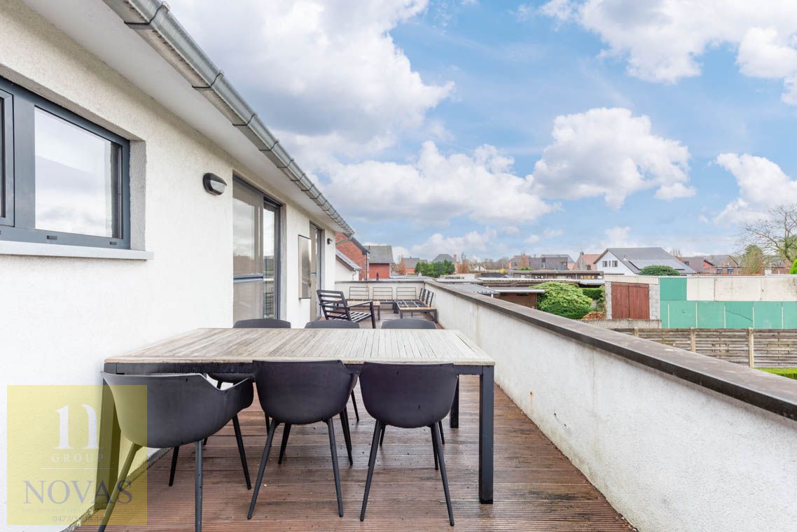 Unieke locatie, 3 slaapkamers, groot terras, heel ruime woonkamer foto 27