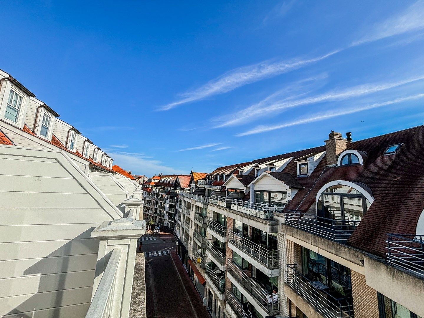 Recent en rustig gelegen duplex appartement met drie ruime slaapkamers, vlakbij de Zoutelaan en de winkels. Mog. tot parking. foto 24