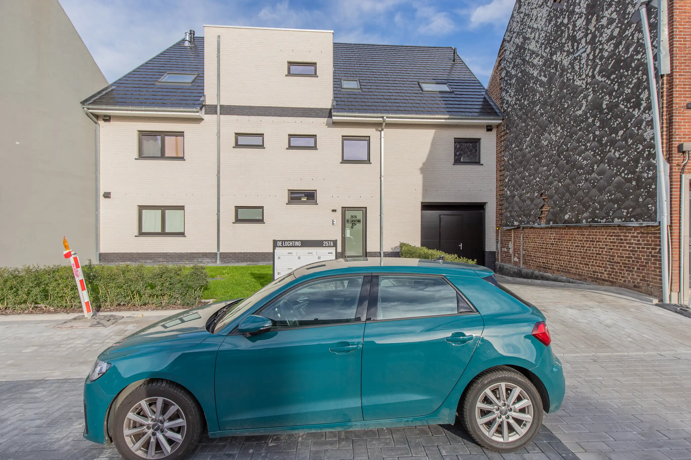 Nieuwbouw appartement met 1 slaapkamer en een garage foto {{pictureIndex}}