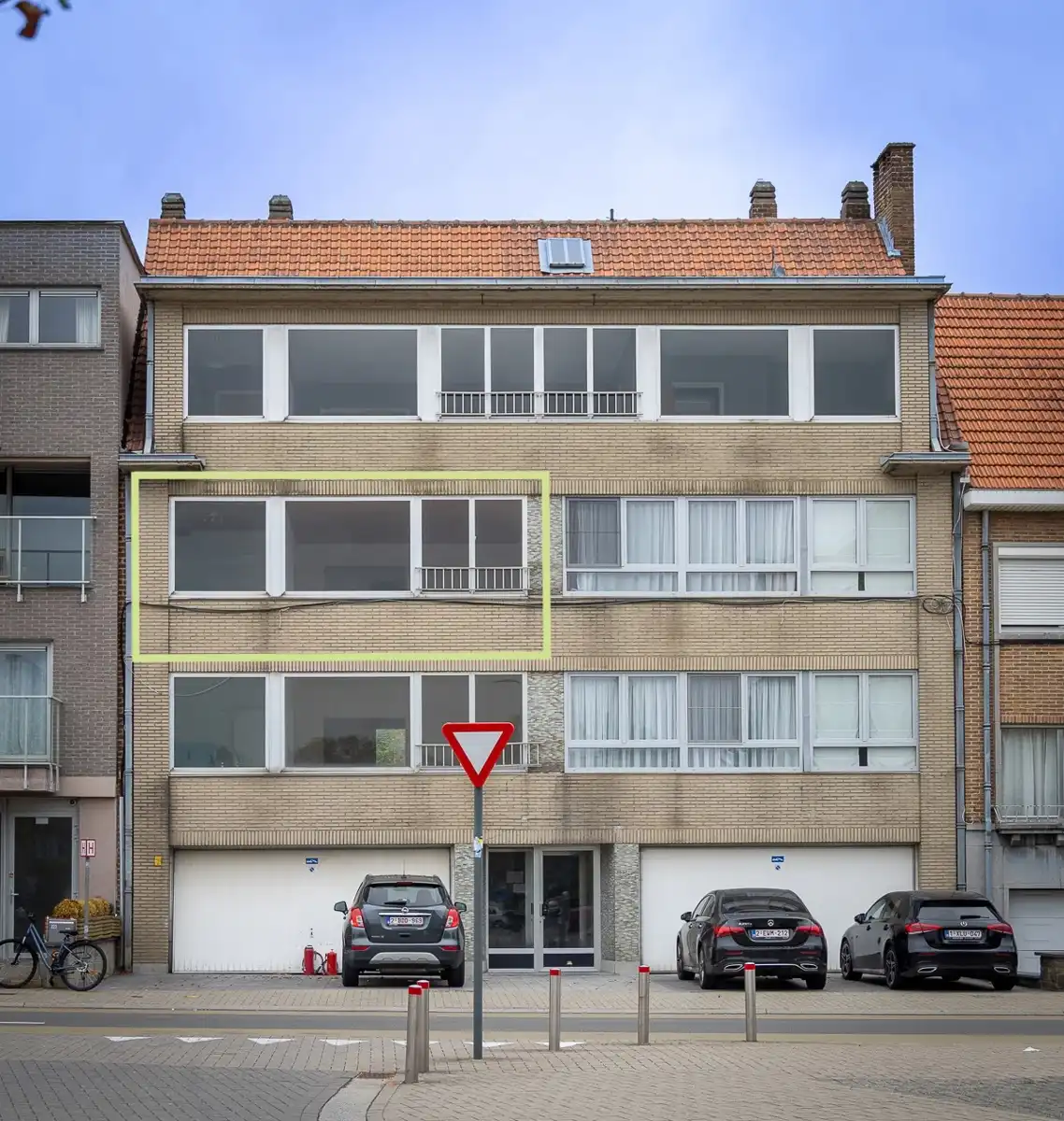 Hoofdfoto van de publicatie: Te renoveren appartement met twee slaapkamers