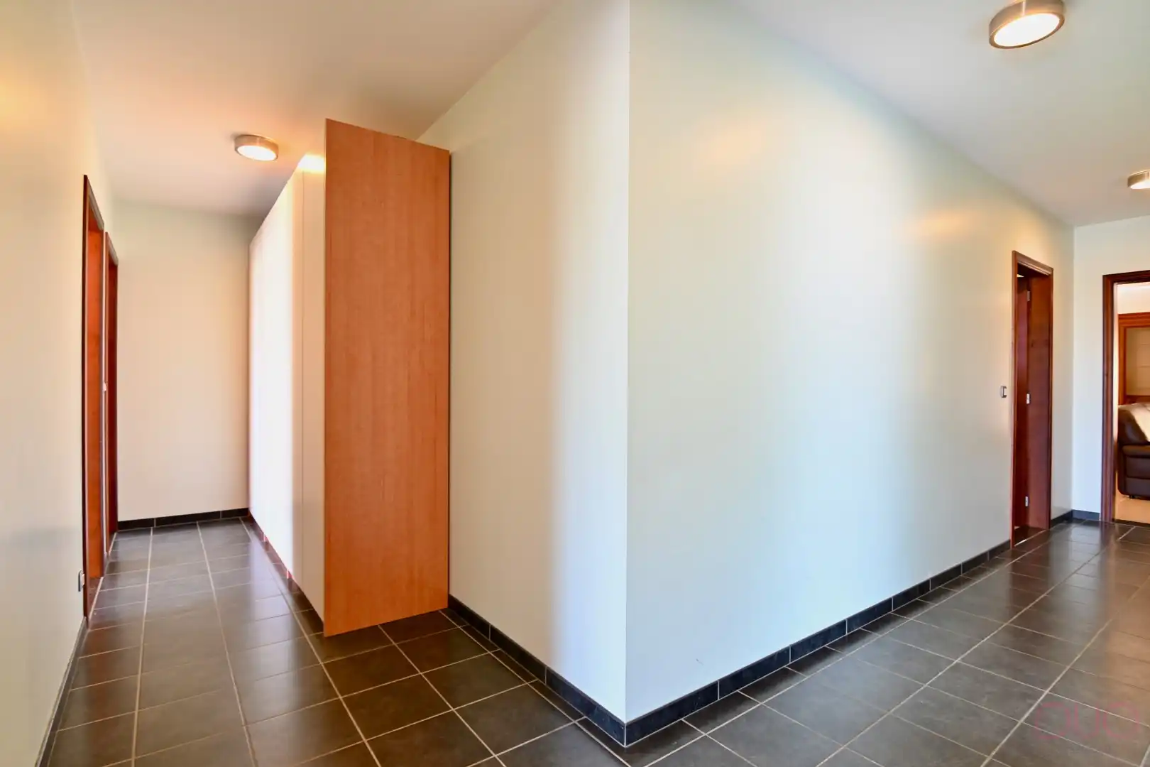 Instapklaar handelspand met bovenliggende woonst omgeven door groen op toplocatie tussen Sint-Truiden en Hasselt foto 22