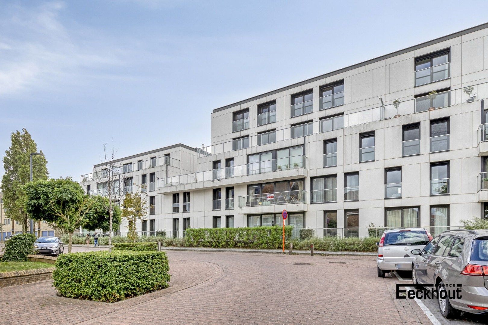 Instapklaar appartement in recente residentie nabij het strand te Mariakerke! foto 16