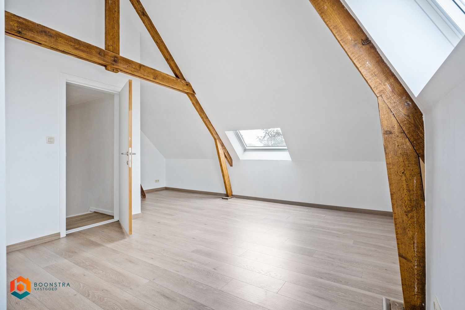 Gerenoveerde woning met 4 slpkrs te Mechelen foto 23