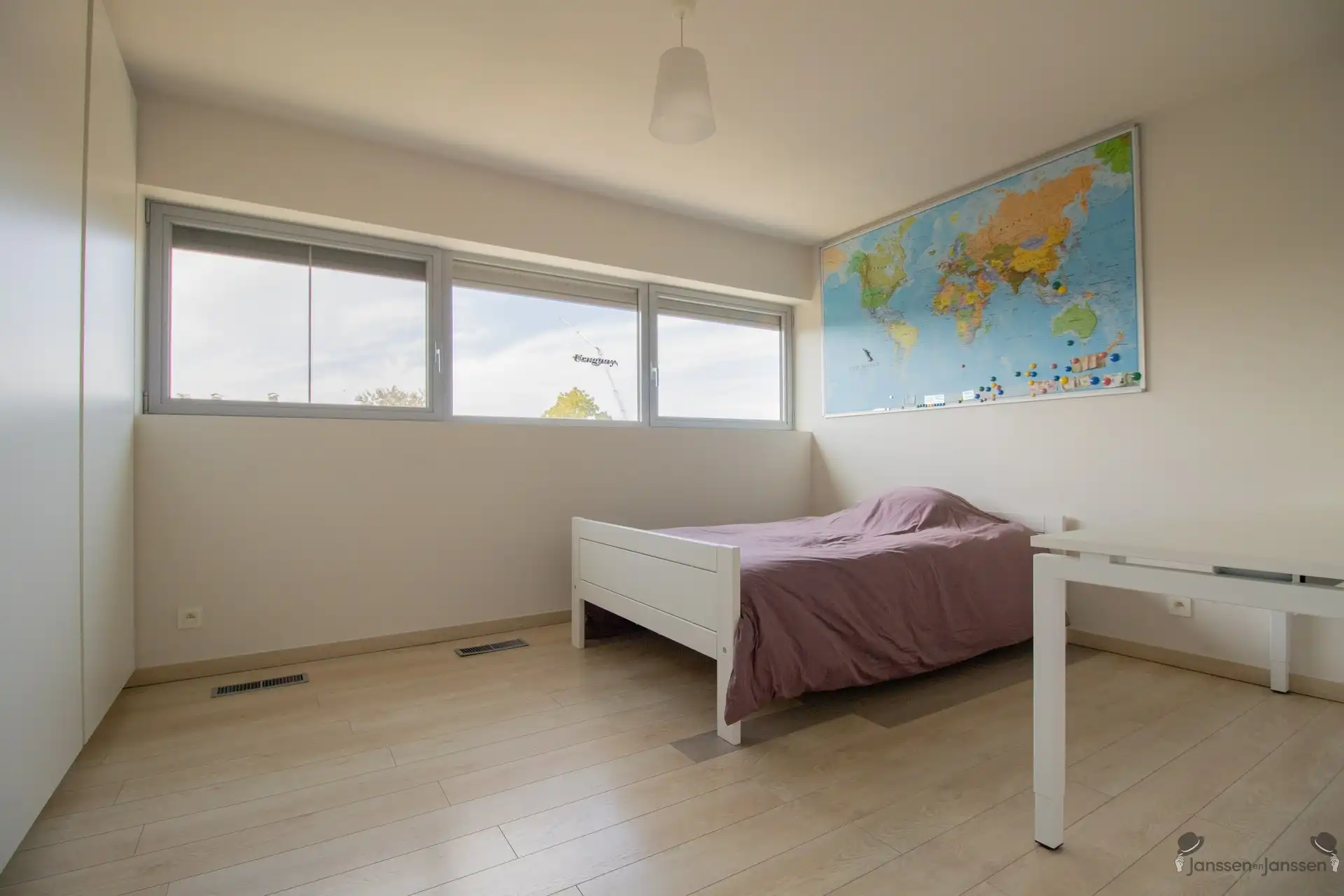 Ruime villa met 5 slaapkamers, 2 badkamers, buitenzwembad en poolhouse op 1.020 m² foto 14
