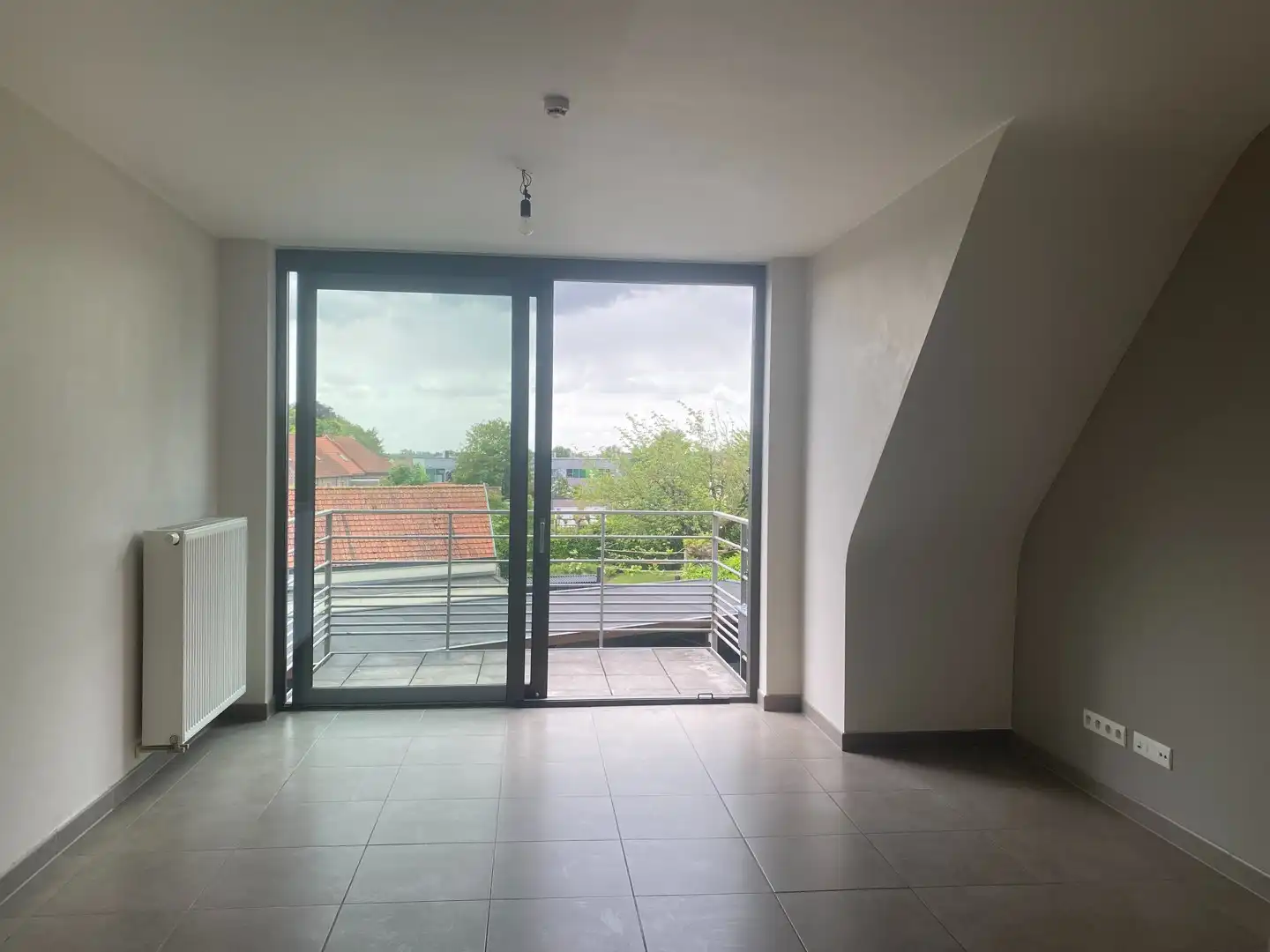 Verzorgd duplex appartement met 3 slaapkamers en autostaanplaats foto 3