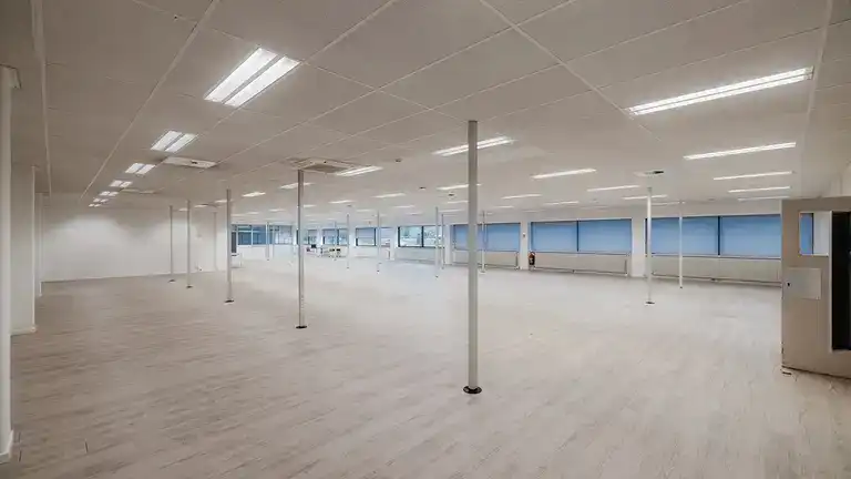 bedrijfsgebouw te huur foto 10