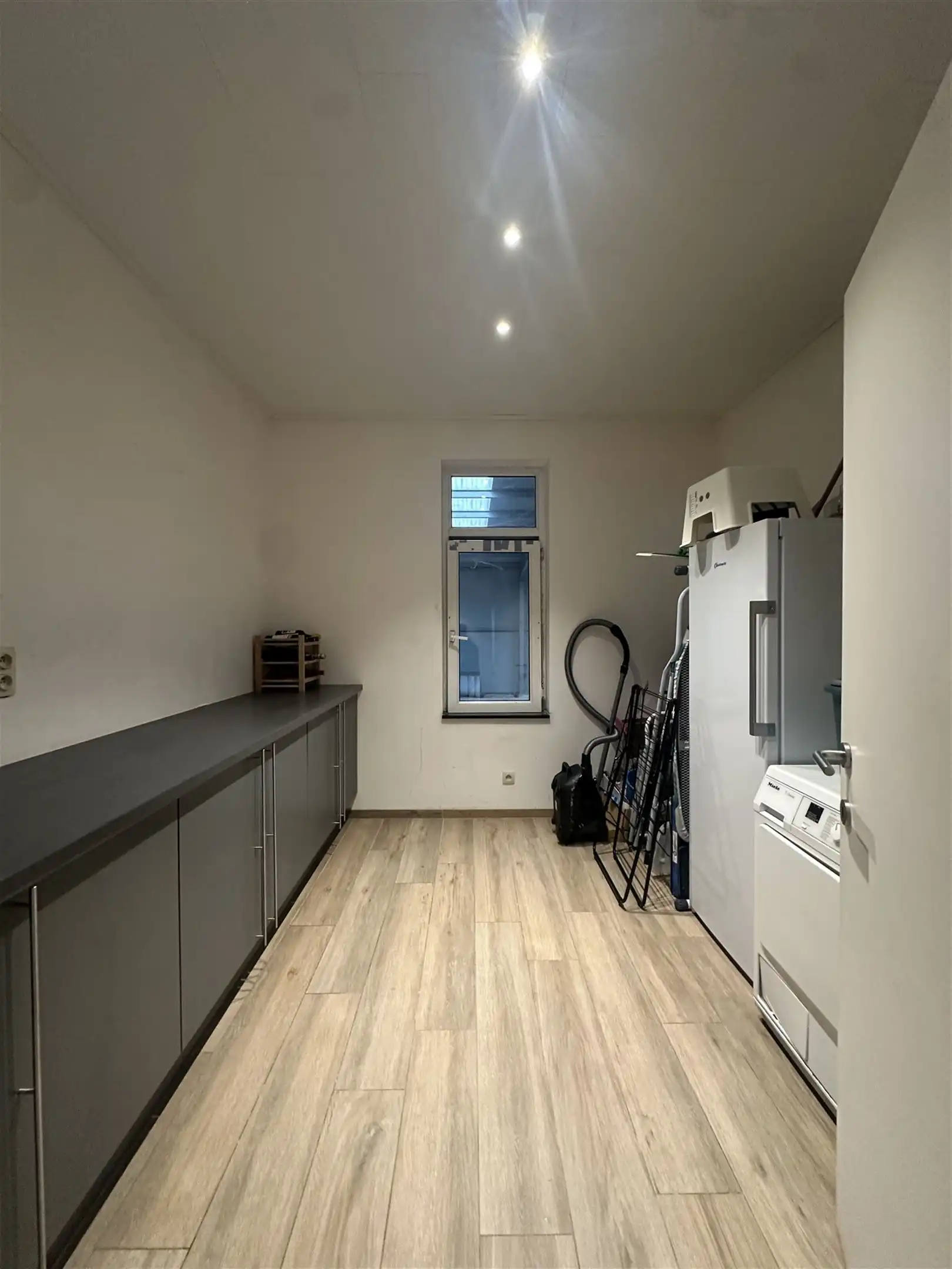 Gemengd gebouw met ruime loft appartement en loods van 400 m² te lokeren. foto 22