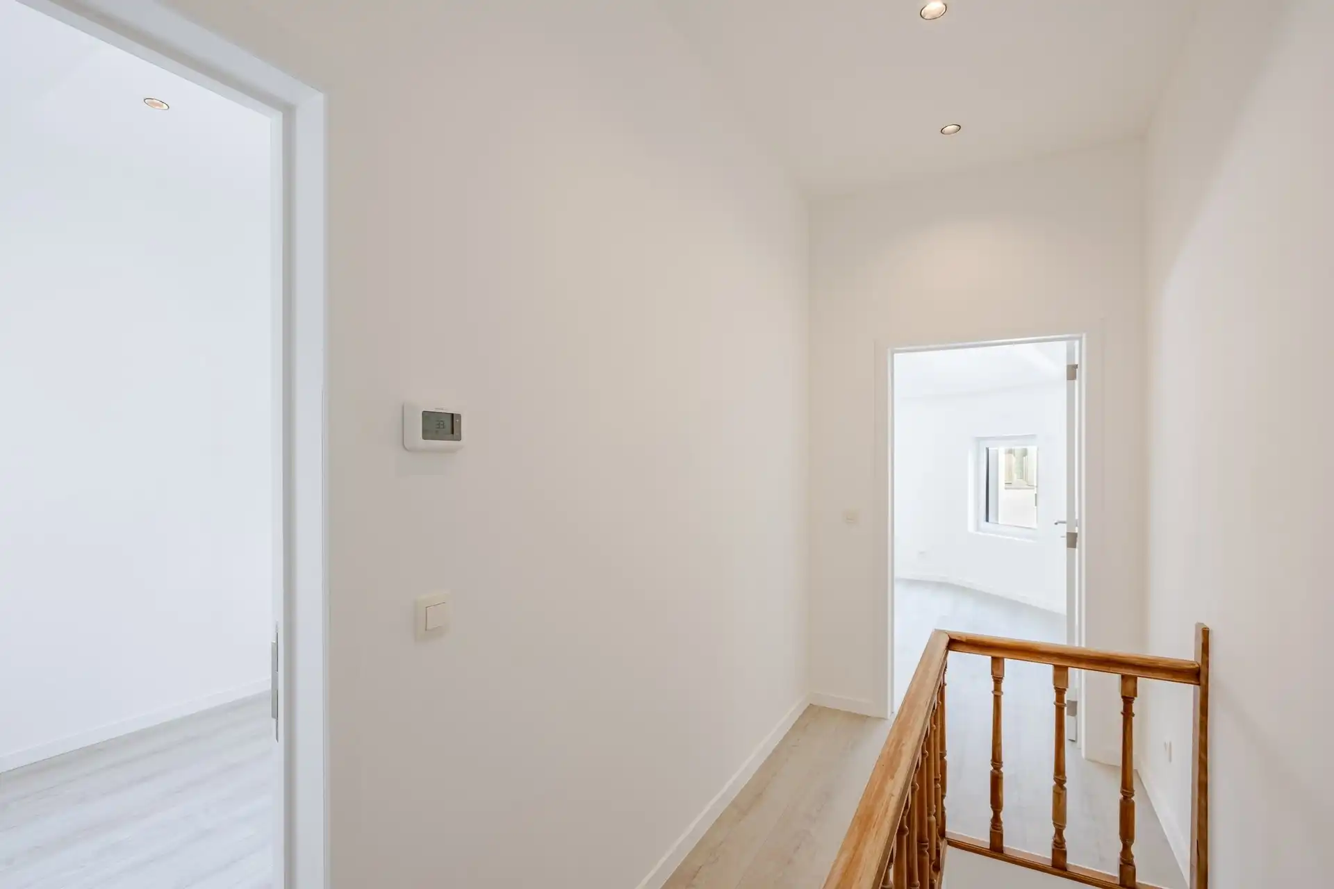 Top gerenoveerde woning met 2 slks en terras foto 12