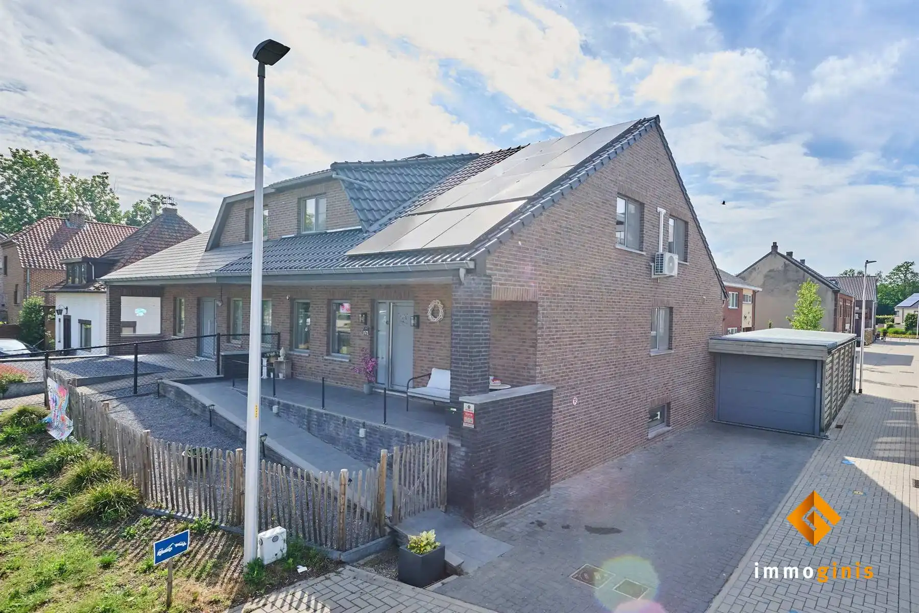Gerenoveerde woning met 3 ruime slaapkamers, op een prachtige locatie vlakbij het centrum van Bocholt. foto 23
