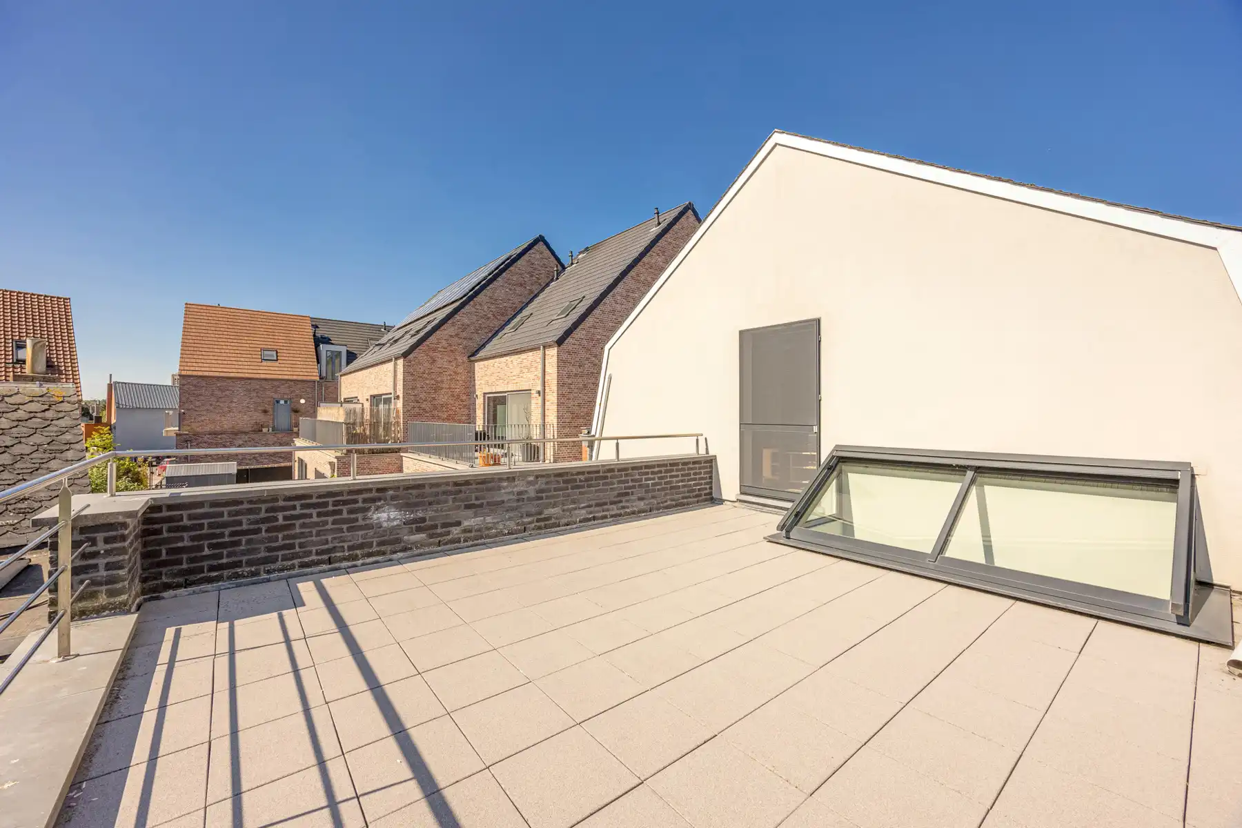 Ruime gezinswoning met rustige tuin en 4 slaapkamers. foto 16