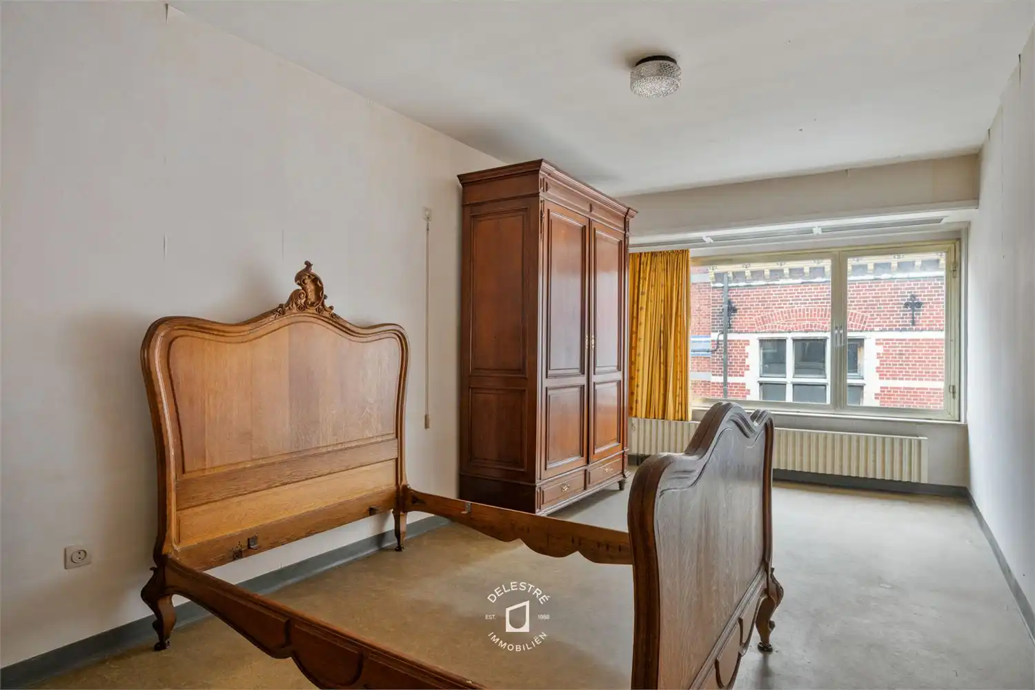 ERG RUIME MULTIFUNCTIONELE EIGENDOM MET 3 GARAGES foto 24