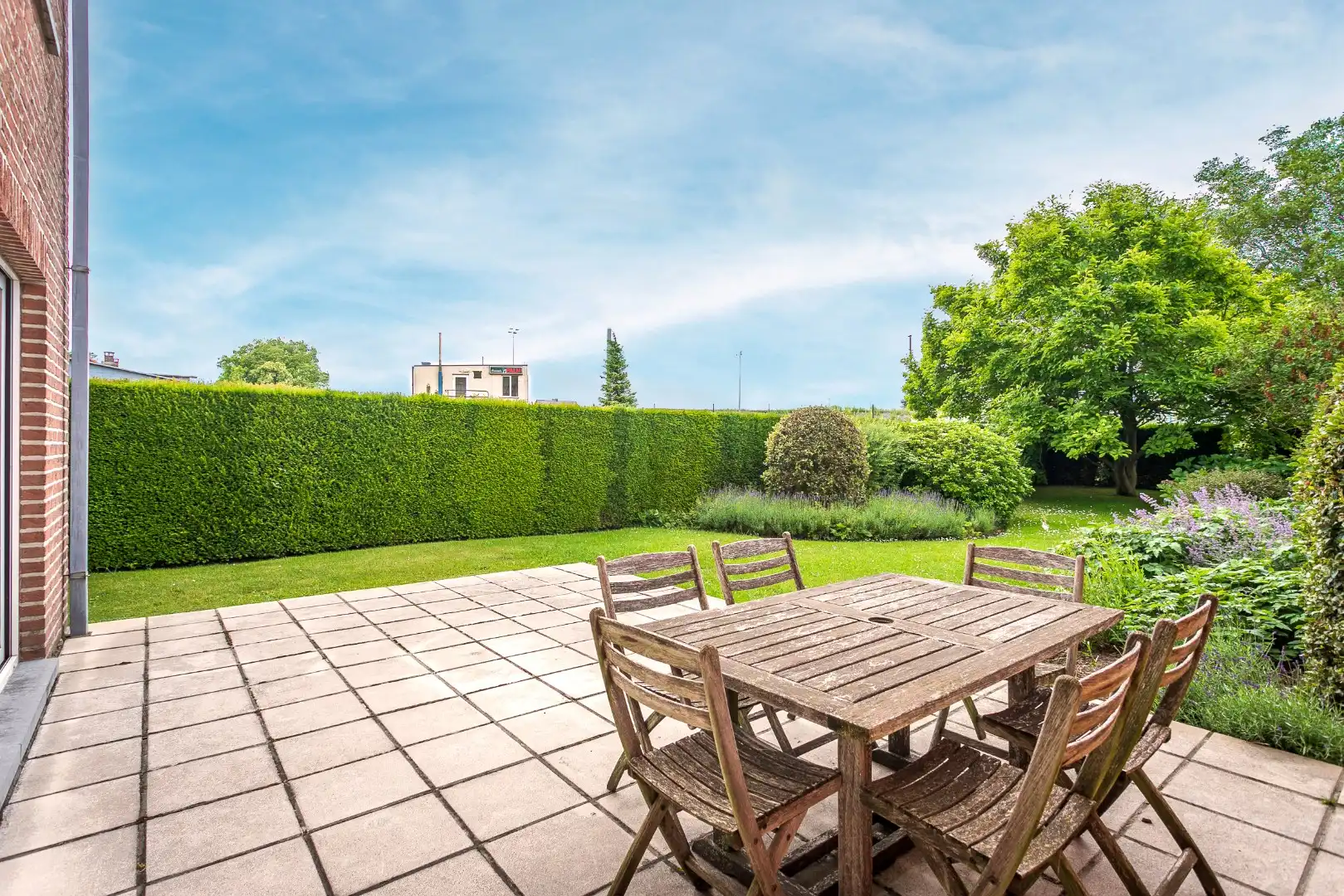Verzorgde 3-gevelwoning met 3 slpk en tuin te Halle foto 8