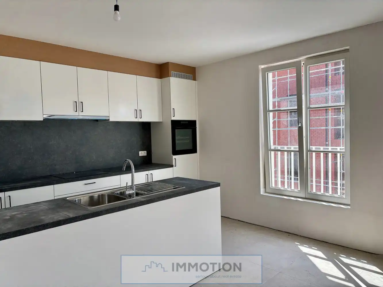 Nieuw appartement met 2 slaapkamers, parking en kelderberging - te huur Zwevegem centrum foto 5