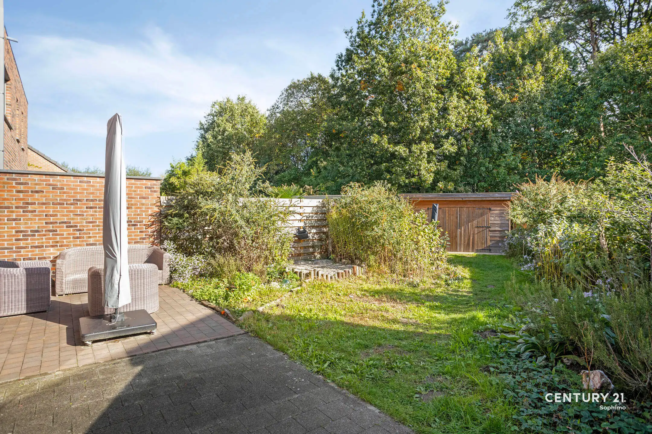 Recente, instapklare woning met 4 slaapkamers foto 25