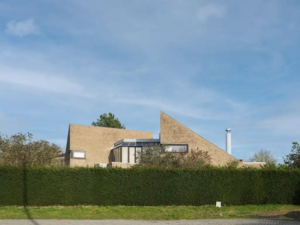 Brutalistische woning ‘Haerick’, gebouwd in 1976 naar ontwerp van architecten Xavier De Wulf en Johan De Vos. foto 25