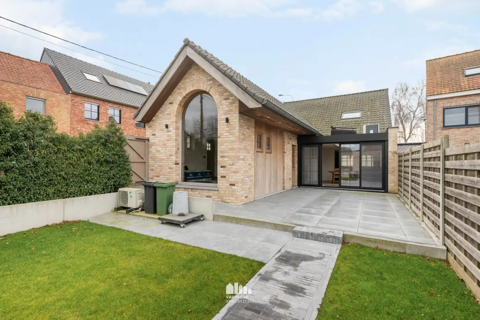 Instapklare, energiezuinige woning met tuin en dubbele garage in hartje Voormezele foto 26