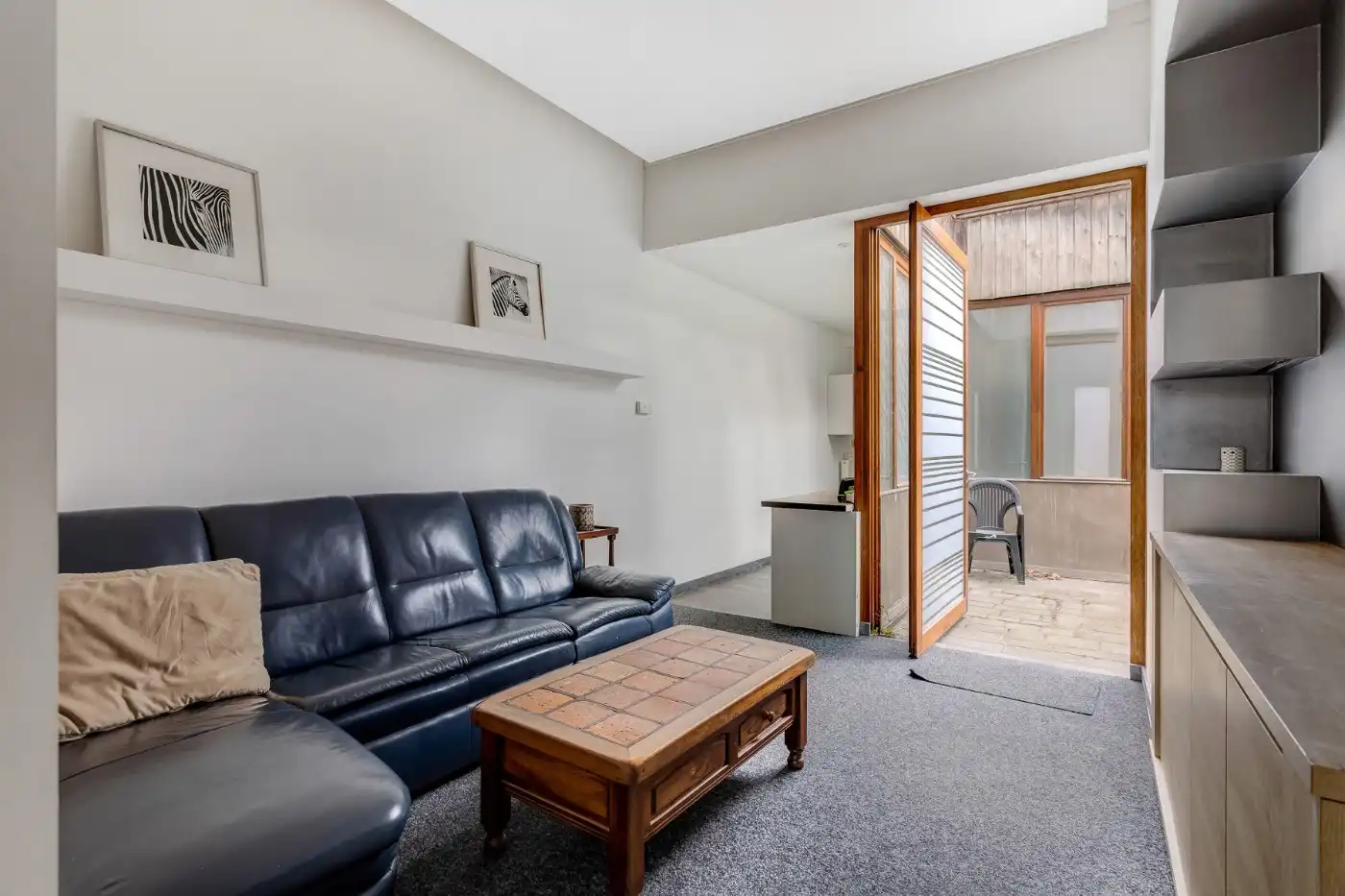 Centraal gelegen handelshuis met woonst foto 4