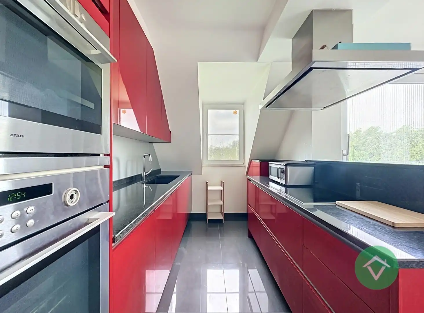 Lichtrijk appartement met garage en prachtig zicht op het park ’t Oosthof te Koekelare foto 8