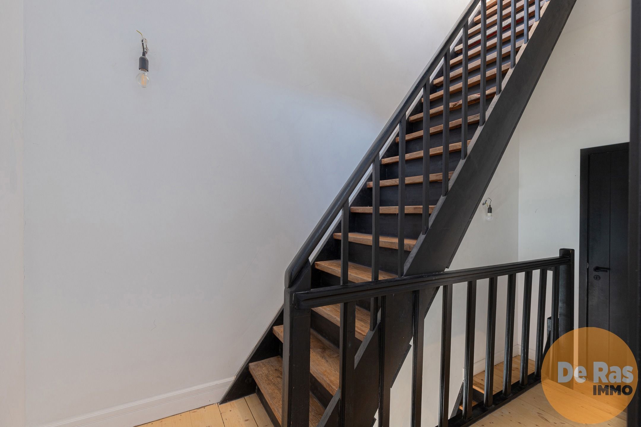 GENT- Instapklare woning met 2 slaapkamers in rustige straat foto 14