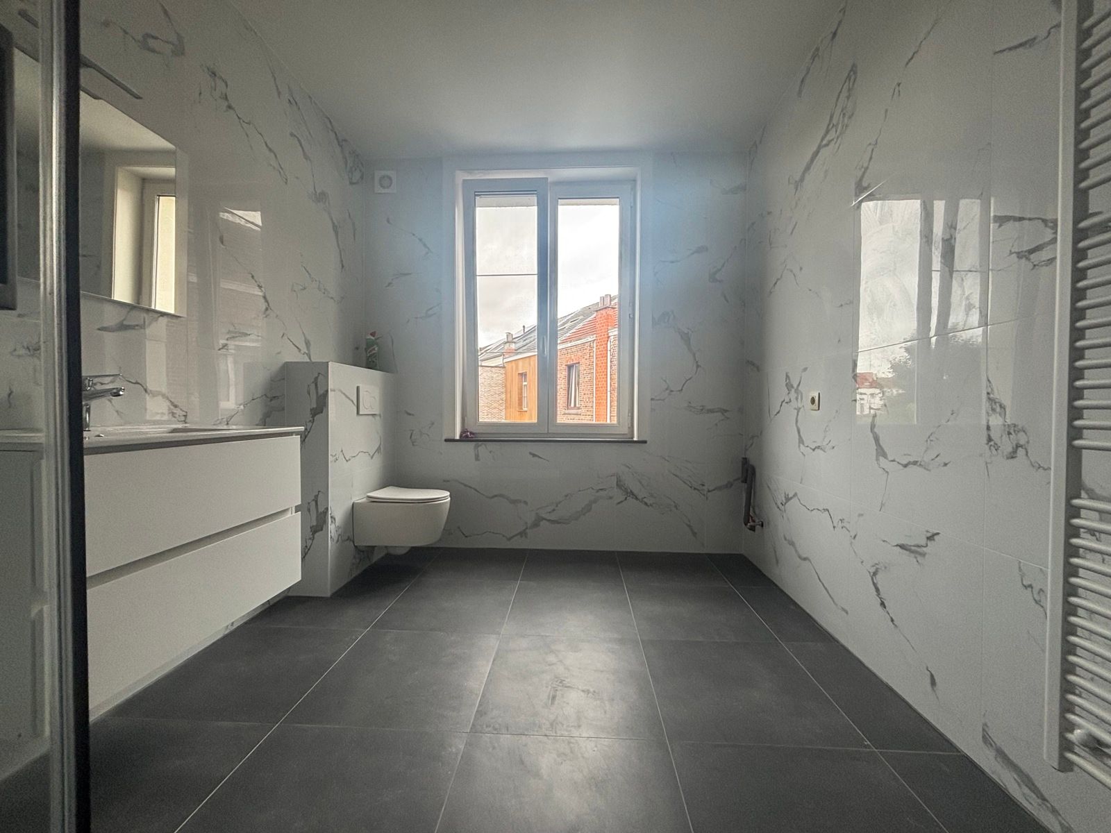 Vernieuwde woning met 3 slaapkamers!  foto 12